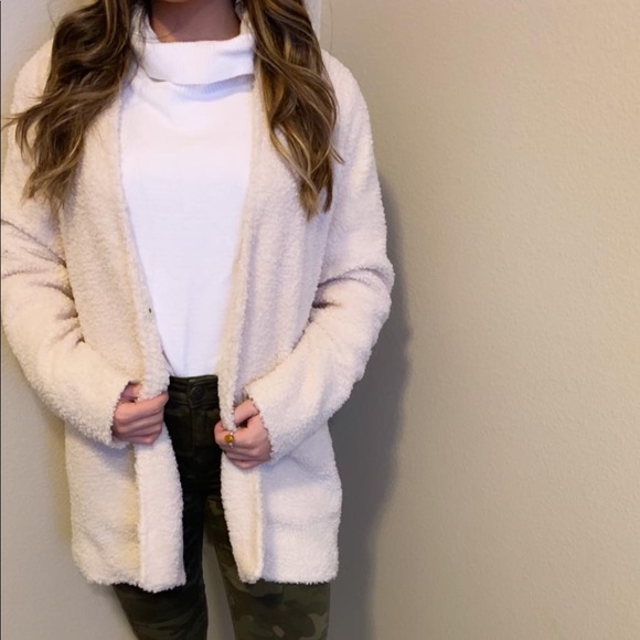 Clothes - Picture 7 of 8